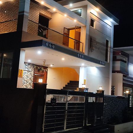 Jo'S Homestay Tiruvannāmalai Екстериор снимка