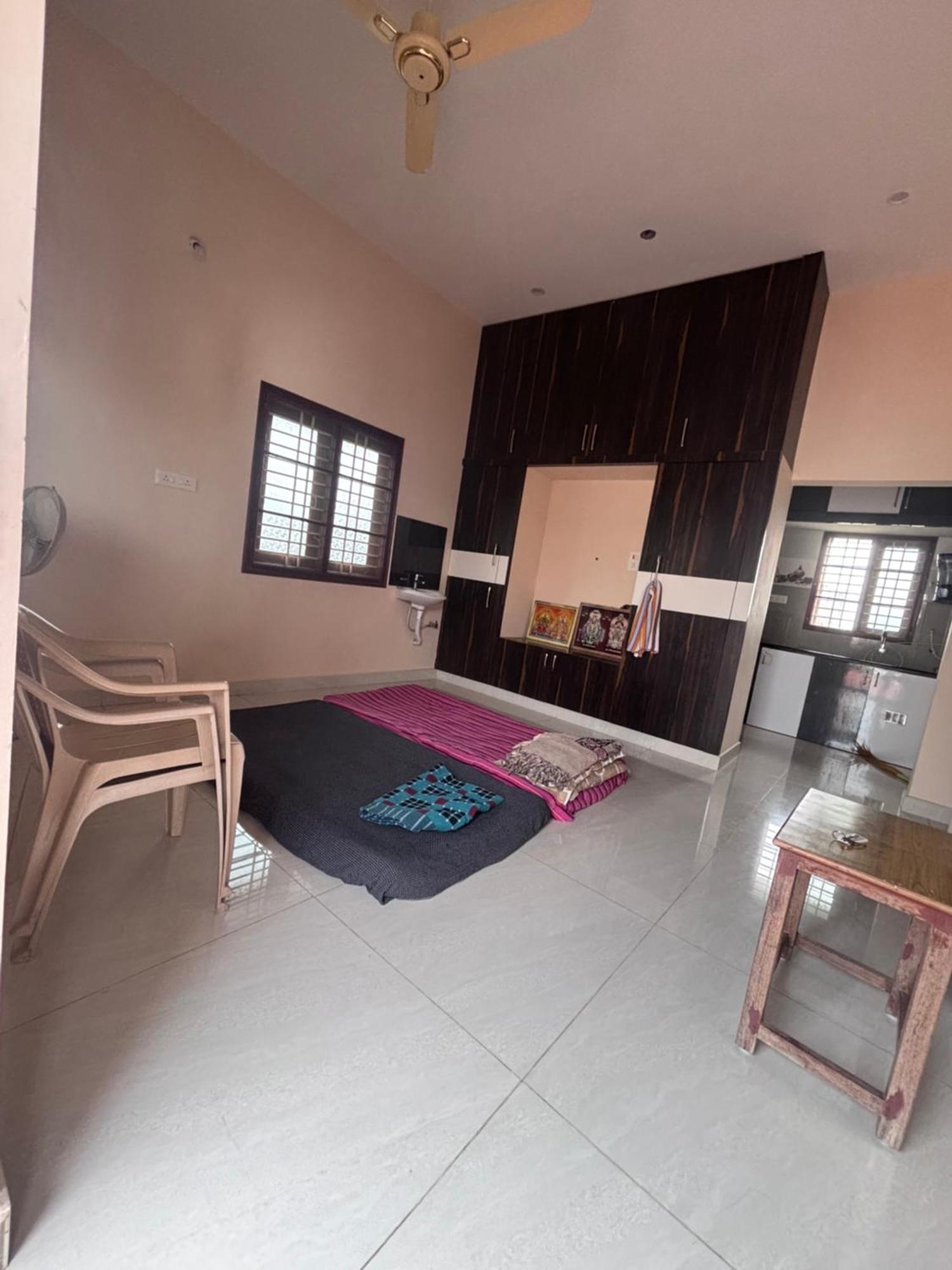 Jo'S Homestay Tiruvannāmalai Екстериор снимка